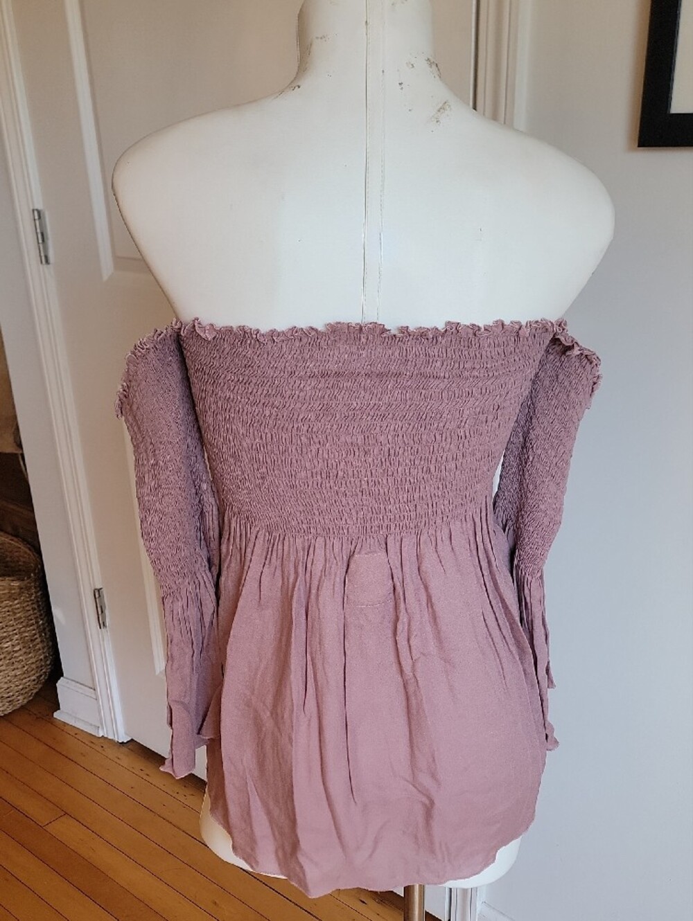 CHASER Mauve Off-Shoulder Smocked Blouse - Picture 4 of 5